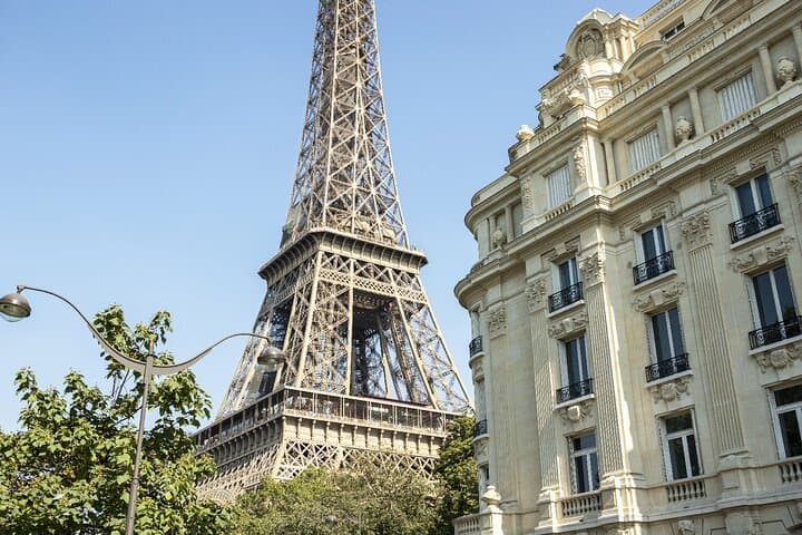 Paris Hop-On Hop-Off Bus & Seine River Cruise — Flexible 2-Hour Sightseeing photo 3