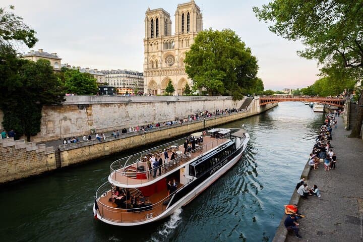 Paris Hop-On Hop-Off Bus & Seine River Cruise — Flexible 2-Hour Sightseeing photo 2