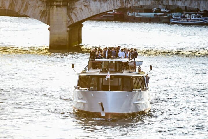 Paris Hop-On Hop-Off Bus & Seine River Cruise — Flexible 2-Hour Sightseeing photo 5