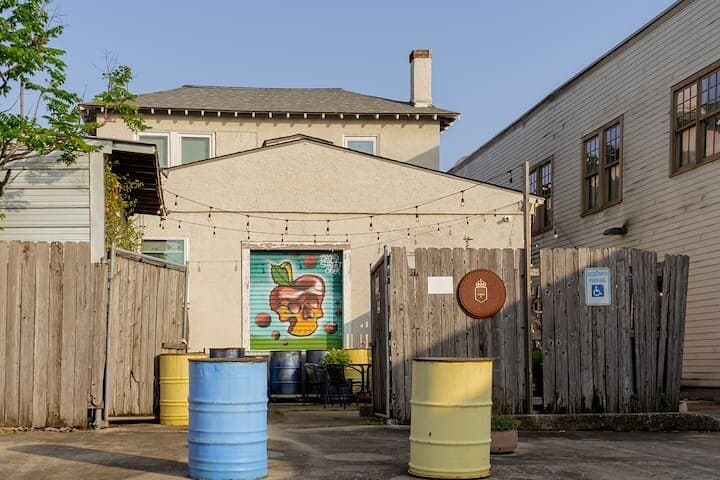 Broad Street Cider Tasting in New Orleans — Craft Cider & Mead (45-Minute Guided Tasting) photo 4