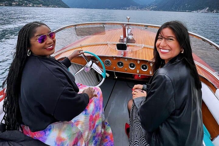 Private Vintage Wooden Boat Tour on Lake Como — Villas, Villages & Prosecco photo 3