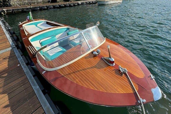 Private Vintage Wooden Boat Tour on Lake Como — Villas, Villages & Prosecco photo 2