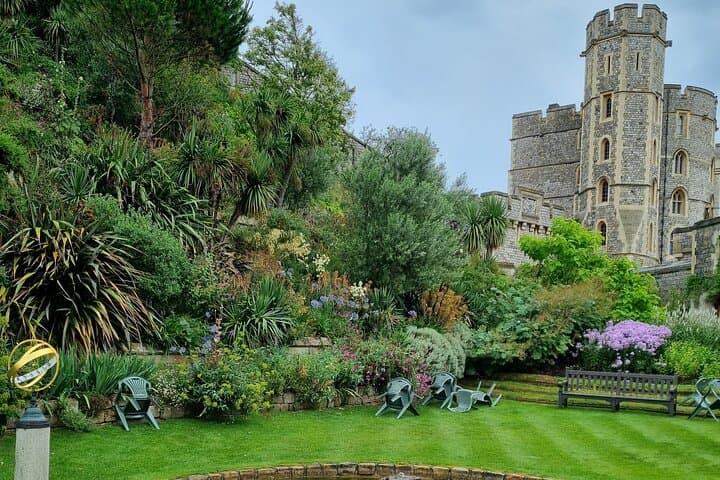 Private Luxury Transfer from Southampton to Windsor Castle: VIP Sightseeing photo 3