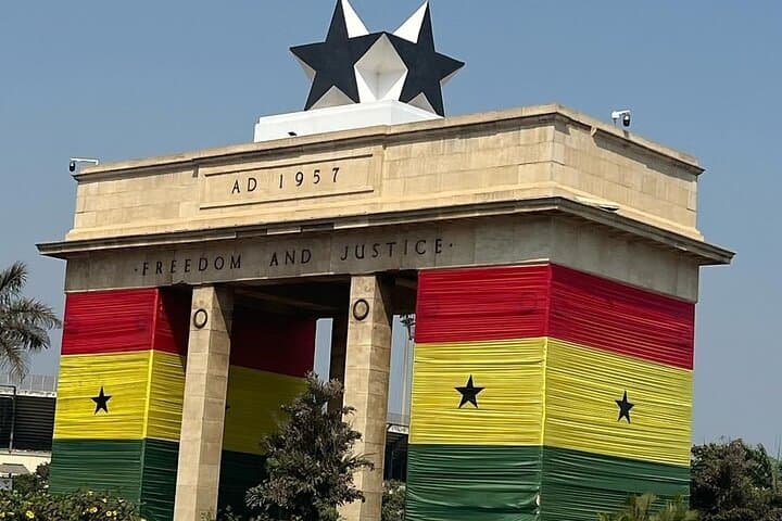 10-Day Ghana Adventure: Accra, Cape Coast, Kakum & Volta Highlights photo 3