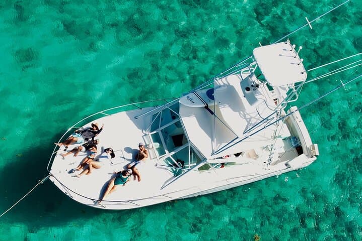Private Luxury Yacht Tour to Culebra, Cayo Luis Peña & Culebrita — 6-Hour Snorkel Adventure