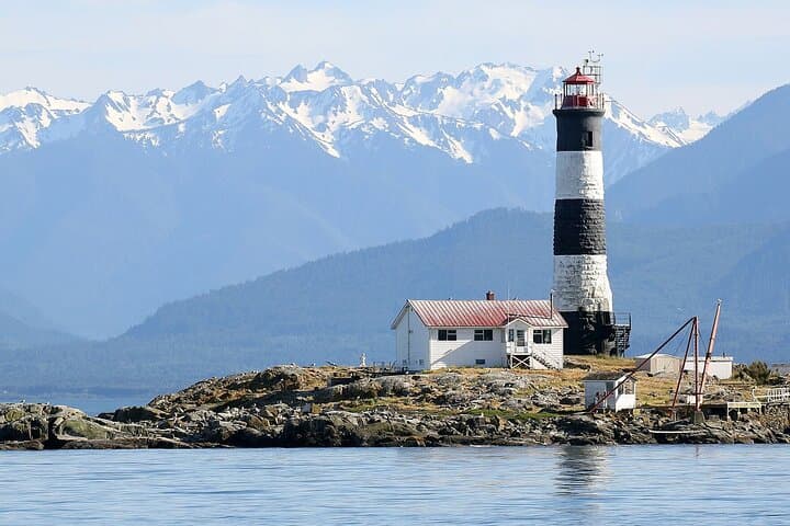 Private Boat Charter: Explore the Southern Gulf Islands from Sidney photo 6