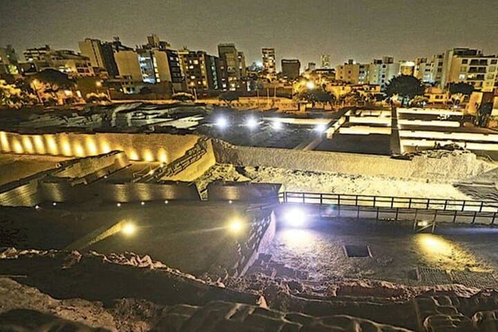 Explore Huaca Pucllana and Miraflores: 3-Hour Cultural Walk from Lima photo 6