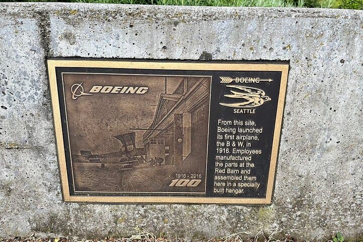 Two-Hour Seattle Highlights Tour — Kerry Park, Floating Homes & Ballard Locks photo 5