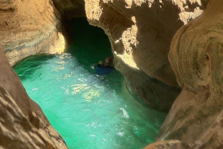 Wadi Shab & Sinkhole: Full-Day Guided Hike and Swim from Muscat photo 3