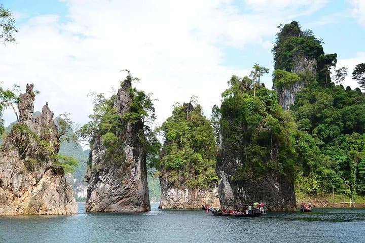 Khao Sok Lake Tour: Chiew Lan Lake, Diamond Cave & Rainforest Day Trip photo 3
