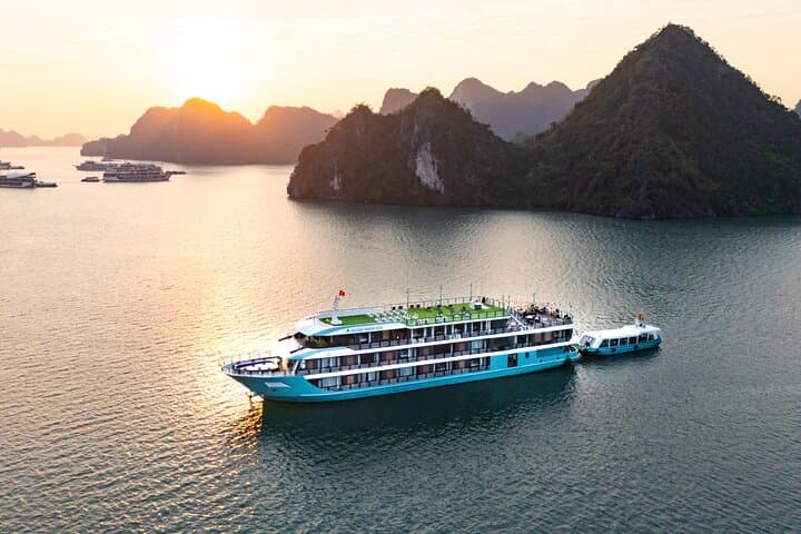 3-Day Luxury Cruise in Halong & Lan Ha Bay — Kayak, Viet Hai Village & White-Sand Beaches