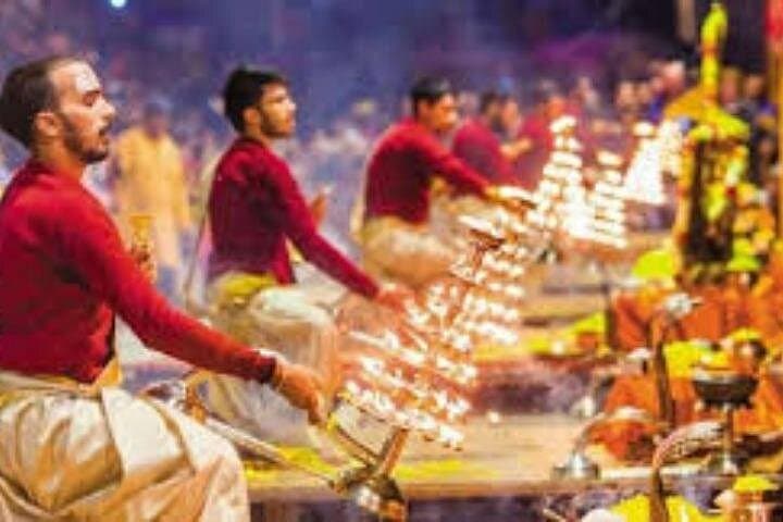 Varanasi Ganga Aarti Private 4WD Evening Tour – Kashi Vishwanath & Assi Ghat photo 4
