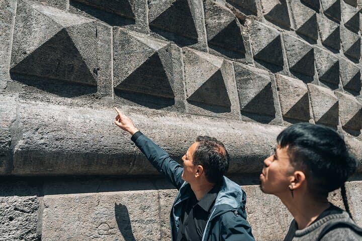Naples Historic Center 3D AR Walking Tour: Spaccanapoli, Piazza del Gesù & Santa Chiara photo 3