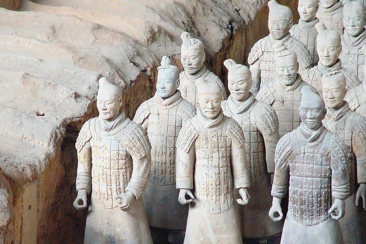Xi'an Private Full-Day Tour: Terracotta Warriors, City Wall & Muslim Quarter photo 3
