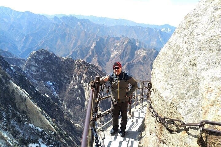 Conquer Mt. Huashan: Xi’an One-Day Mini Group Hike with Cable Car photo 3
