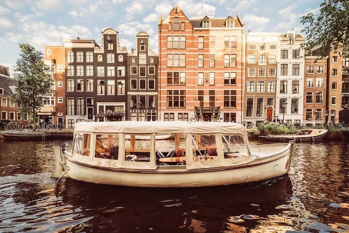 Amsterdam Private Romantic Night Canal Cruise with Prosecco & Snacks photo 5