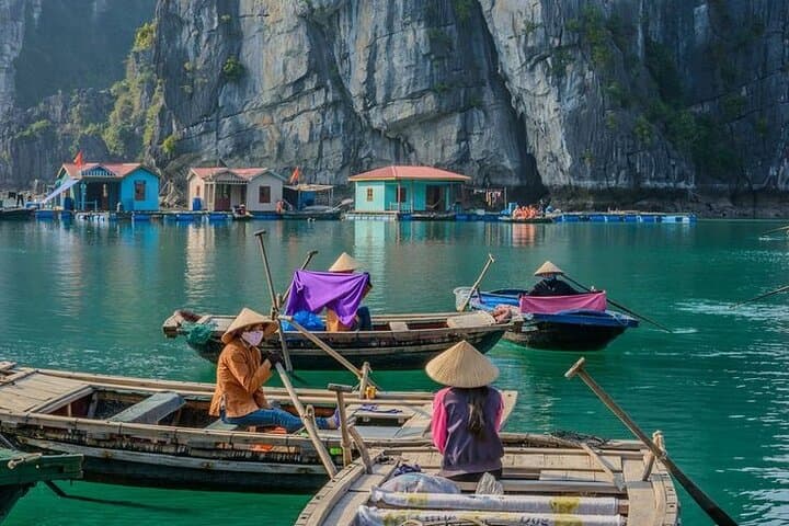 Discover Halong in 4 Hours: Cruise, Kayak, Explore Hidden Cave photo 5