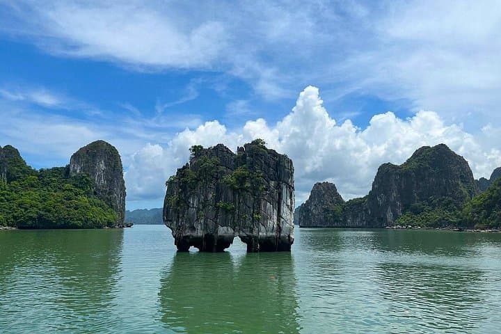 Discover Halong in 4 Hours: Cruise, Kayak, Explore Hidden Cave photo 4