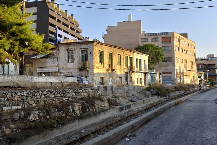 Piraeus Refugees Tour — Asia Minor Catastrophe Walking Experience & Tavern Lunch photo 6