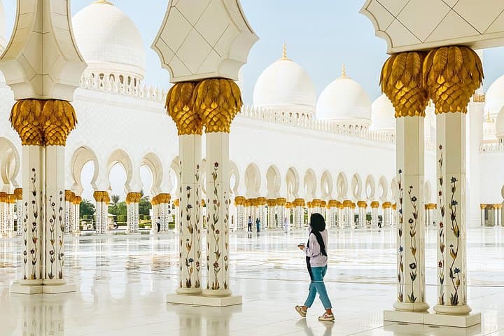 Premium Abu Dhabi Full-Day City Tour with Qasr Al Watan Entry photo 4