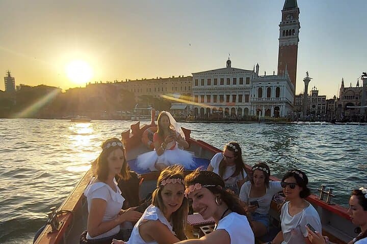 Venice Sunset Bragozzo Ride with Prosecco and Cicchetti photo 4
