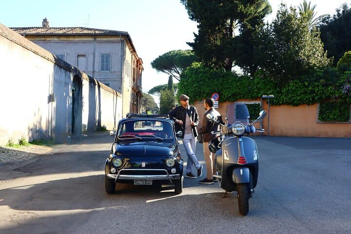 Rome Vespa Tour with Photoshoot — Colosseum to Janiculum in 90 Minutes photo 3