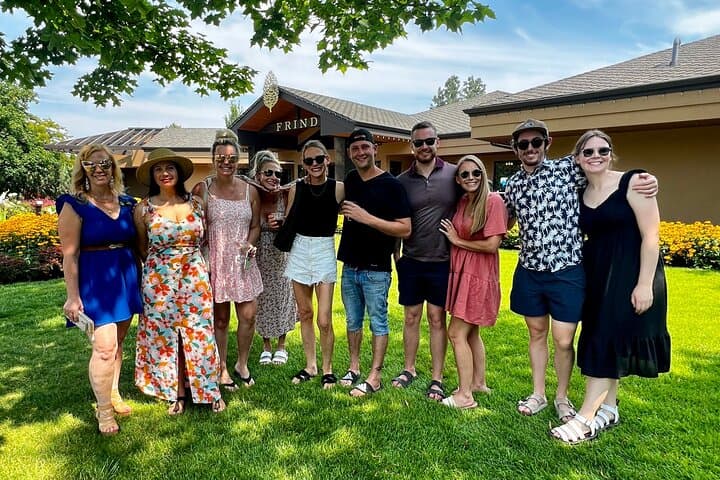 Half-Day West Kelowna Sip Tour: Okanagan Wine Tasting & Vineyard Visits photo 2