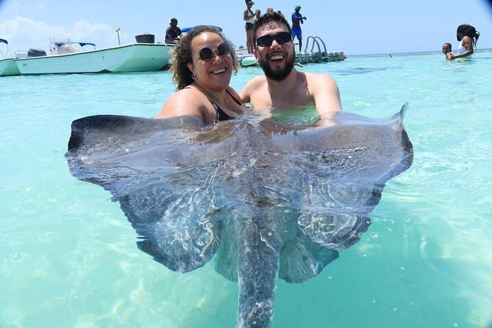Antigua From Top to Bottom: Stingray City, Long Bay & Devil's Bridge Day Tour photo 2