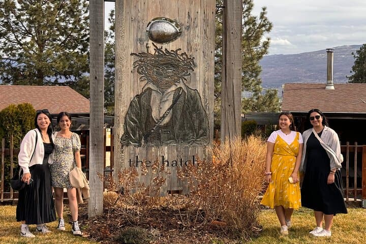Half-Day West Kelowna Sip Tour: Okanagan Wine Tasting & Vineyard Visits photo 3