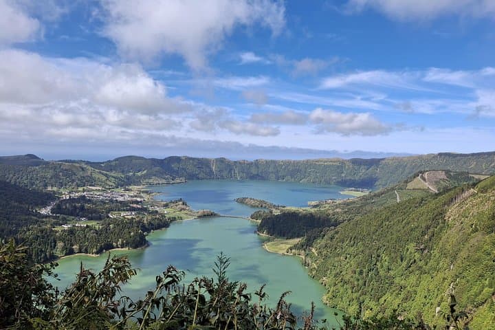 Jeep Tour of Sete Cidades Volcano Crater and Twin Lakes (Azores) photo 1