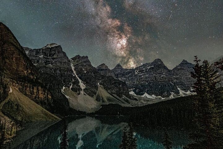 Moraine Lake Sunset and Stargazing Tour from Canmore and Banff photo 2