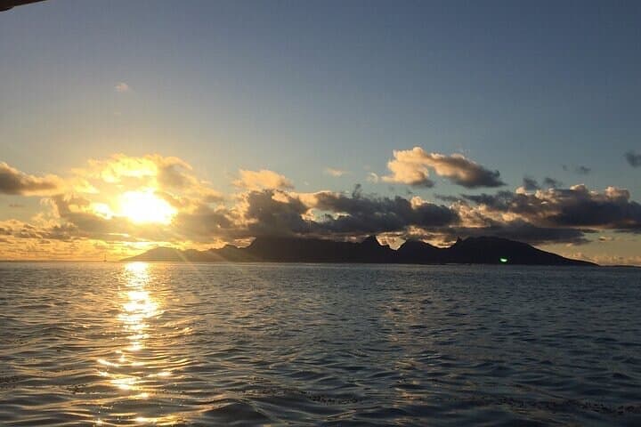 Tahiti Private Sunset Cruise: Sandbank Snorkel, Aperitif & Lagoon Views photo 6