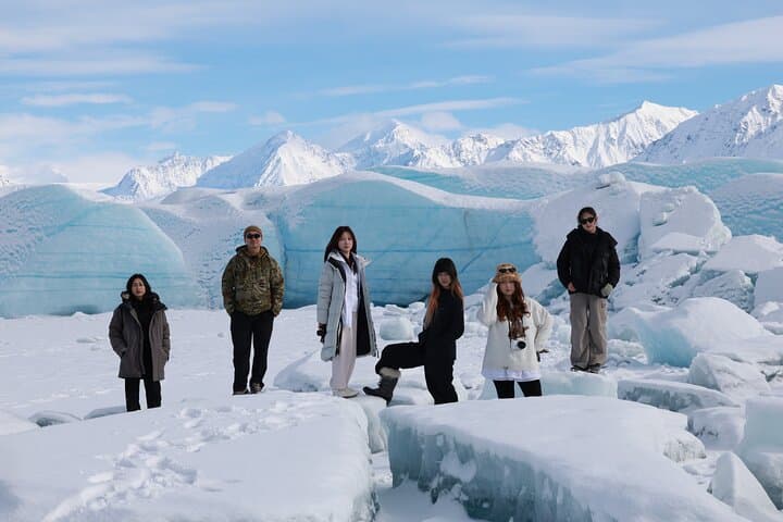 Matanuska Glacier Day Hike from Anchorage: Guided Ice-Field Trek