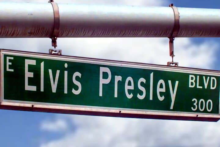 Elvis Presley Walking Tour — Las Vegas Landmarks, Music History & Statue photo 4