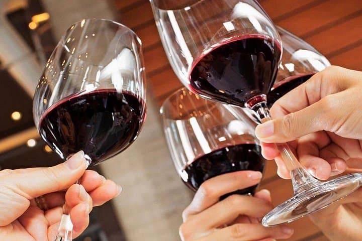 East vs West Kelowna Wine Tour — Full-Day Sip Across the Okanagan photo 1