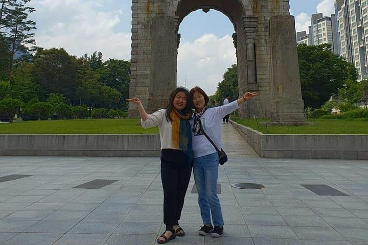 Seoul Walking Tour: Korean War History and City Highlights photo 6