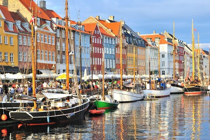 90-Minute Copenhagen Bike Tour — Nyhavn, Little Mermaid & Royal Sights photo 4