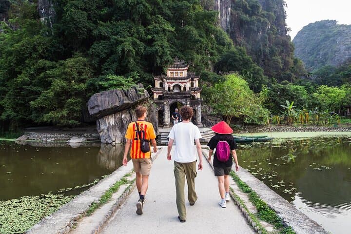 Half-Day Ninh Binh E-Bike Tour: Tam Coc, Mua Cave & Bich Dong photo 5