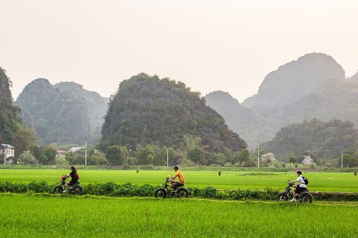 Half-Day Ninh Binh E-Bike Tour: Tam Coc, Mua Cave & Bich Dong photo 3
