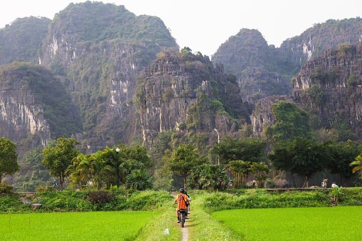 Half-Day Ninh Binh E-Bike Tour: Tam Coc, Mua Cave & Bich Dong