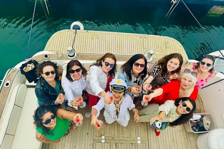 Puerto Banús Private Yacht Charter: 15m Gerard Yacht with Drinks, Snorkel & Dolphin Watching photo 3