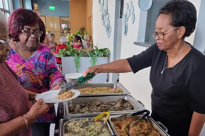 Willemstad Short City Tour — Blue Curacao Distillery & Authentic Local Lunch photo 5