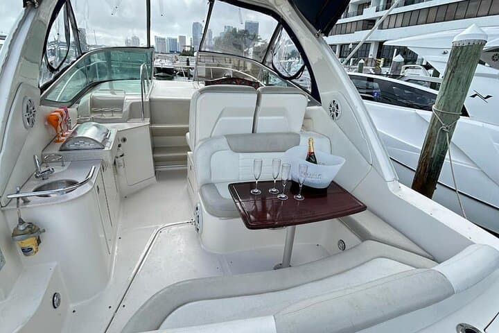 Private Luxury Yacht Charter in Miami: Haulover Sandbar, Biscayne Bay & Island Stops photo 2