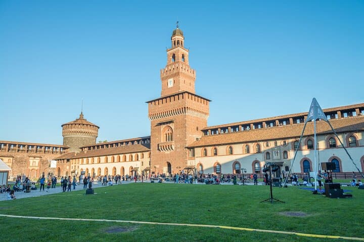 Milan Private Golf-Cart Tour — Sforza Castle, Duomo & Brera by Electric Cart photo 5