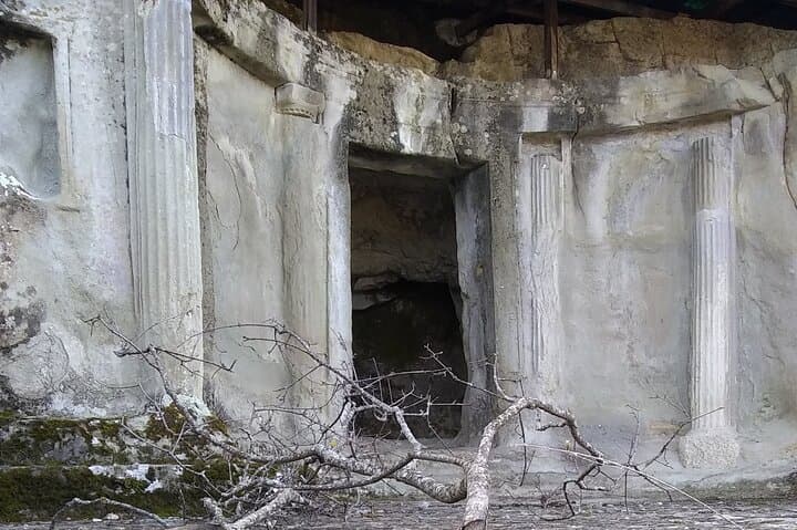 Lake Ohrid Heritage Drive: Lin Pile Dwellings & Royal Tombs of Selca photo 2