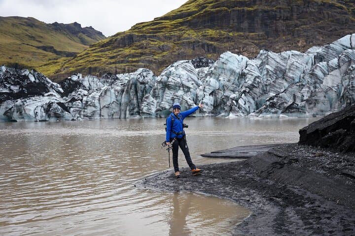 Conquer Sólheimajökull: Private Ice Climbing Adventure with Expert Photos photo 2