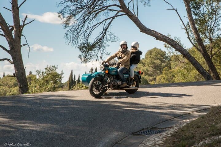 Half-Day Sidecar Wine Tour from Aix-en-Provence: Sainte-Victoire Views & Tastings photo 2