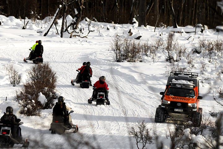 Ushuaia Full-Day Snow Adventure: Snowshoe, Husky Sled & Snowmobile with Lunch