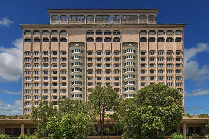 Private Airport Transfer from IGI Airport to Delhi NCR Hotels — Reliable Door-to-Door Service photo 2