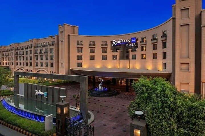 Private Airport Transfer from IGI Airport to Delhi NCR Hotels — Reliable Door-to-Door Service photo 3